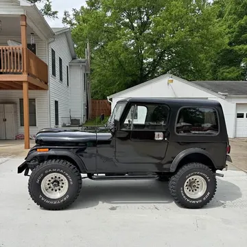 1985 Jeep CJ7 Black and Chrome
