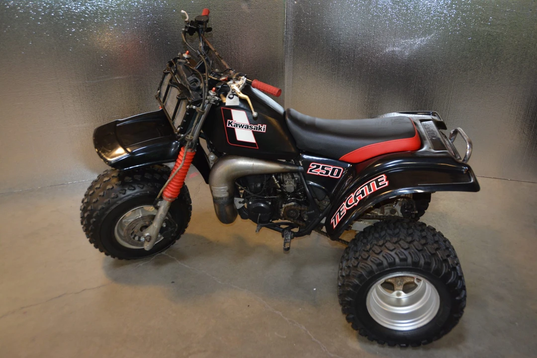 1985 Kawasaki KX - Image 2 of 30