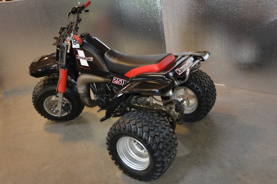 1985 Kawasaki KX - Image 3 of 30