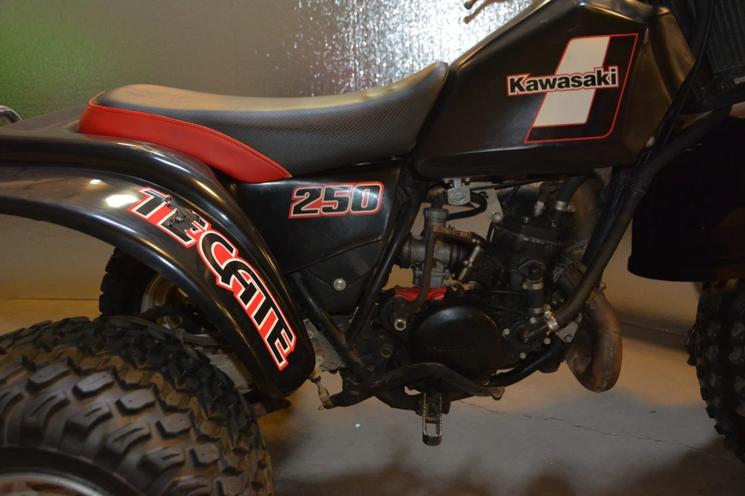 1985 Kawasaki KX - Image 11 of 30