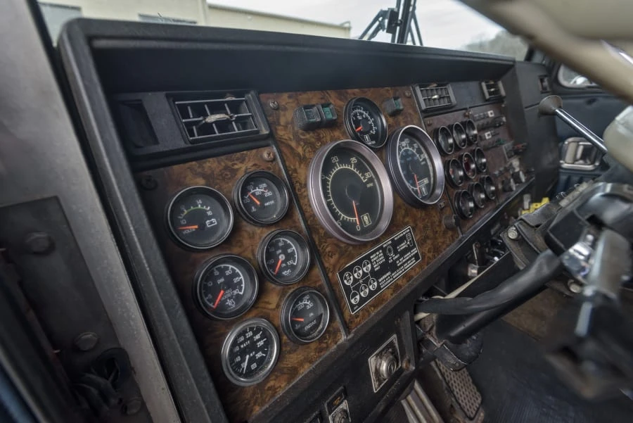 1985 Kenworth W900 - Image 19 of 25