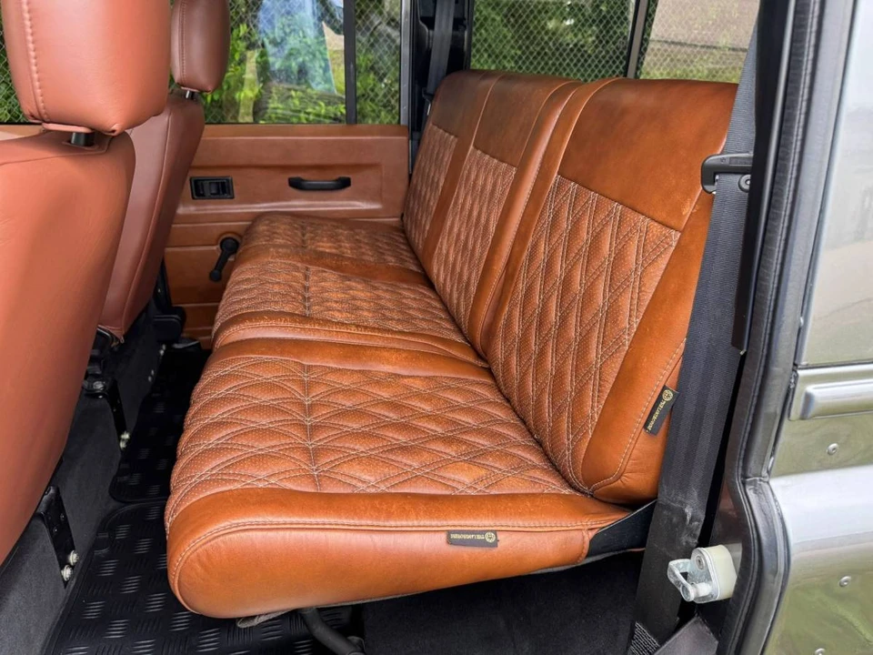 1985 Land Rover Defender 110 - Image 7 of 14