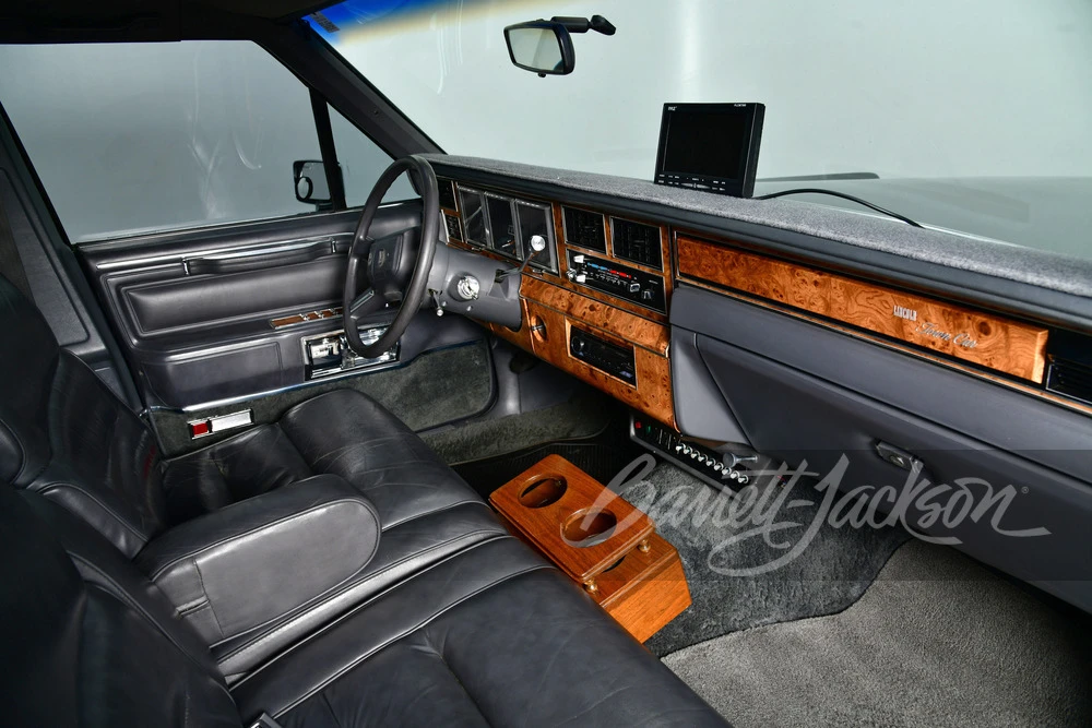 1985 Lincoln Town Car - Image 3 of 14