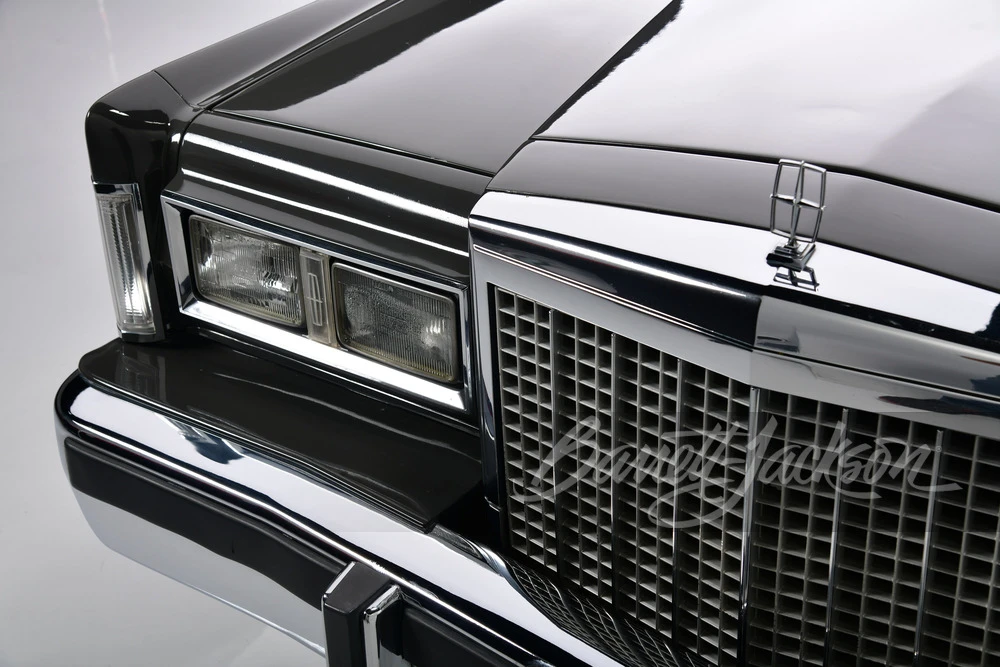 1985 Lincoln Town Car - Image 6 of 15