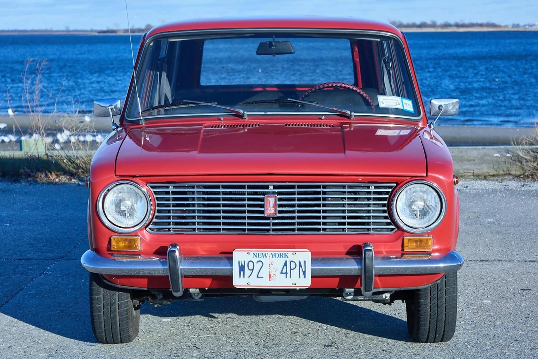 1985 Lada - Image 2 of 31