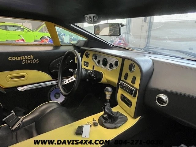 1985 Lamborghini Countach - Image 17 of 21