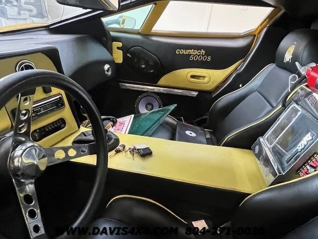 1985 Lamborghini Countach LP500 S - Image 9 of 12