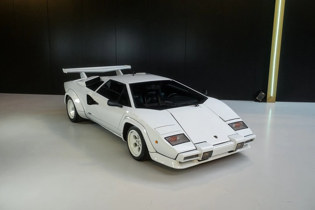1985 Lamborghini Countach LP500 S - Image 3 of 30