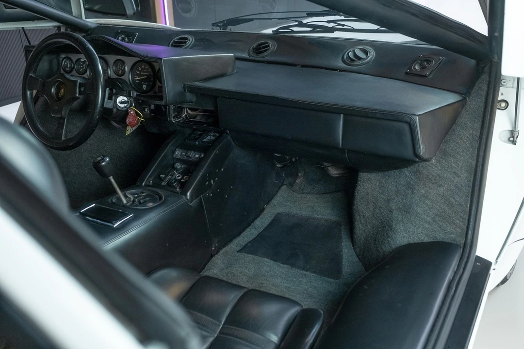 1985 Lamborghini Countach LP500 S - Image 25 of 30