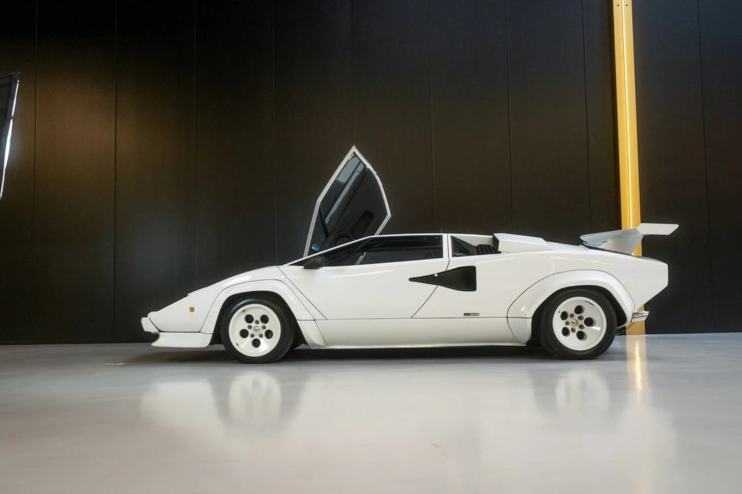 1985 Lamborghini Countach LP500 S - Image 14 of 30