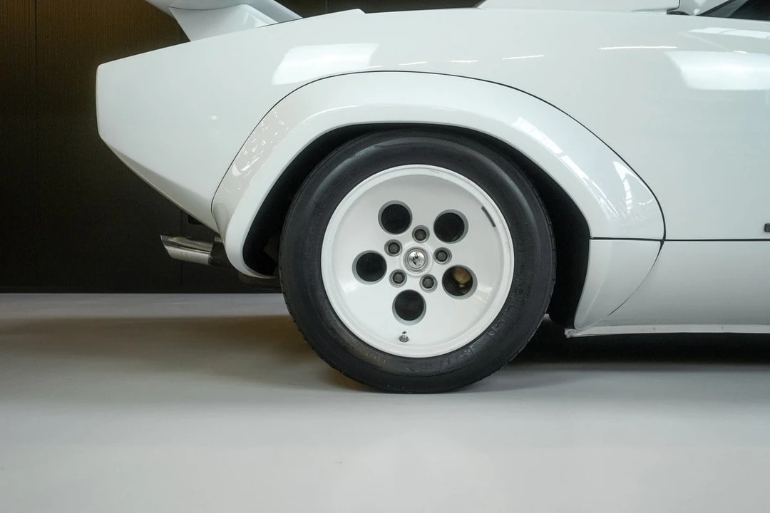 1985 Lamborghini Countach LP500 S - Image 16 of 30