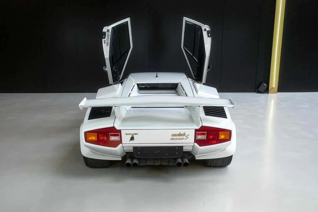 1985 Lamborghini Countach LP500 S - Image 9 of 30