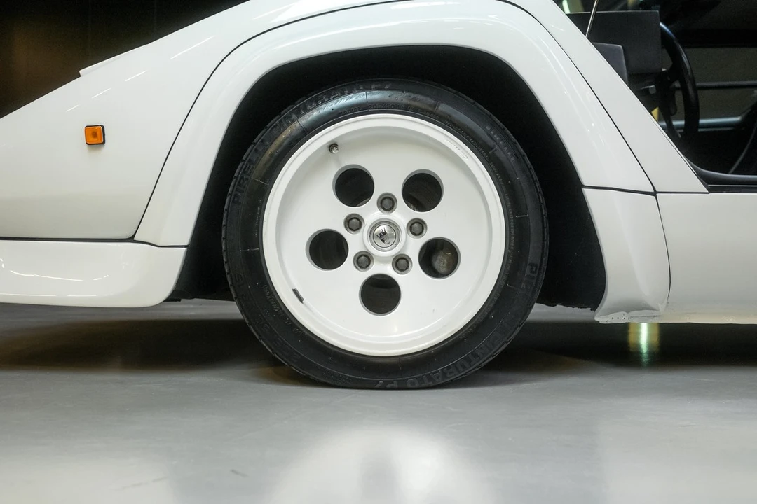 1985 Lamborghini Countach LP500 S - Image 18 of 30
