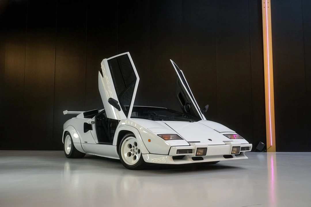 1985 Lamborghini Countach LP500 S - Image 2 of 30
