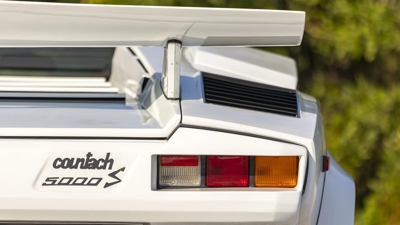 1985 Lamborghini Countach - Image 10 of 31