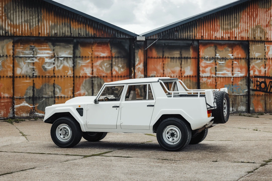 1985 Lamborghini LM002 - Image 18 of 31