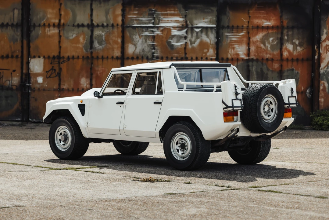 1985 Lamborghini LM002 - Image 11 of 31