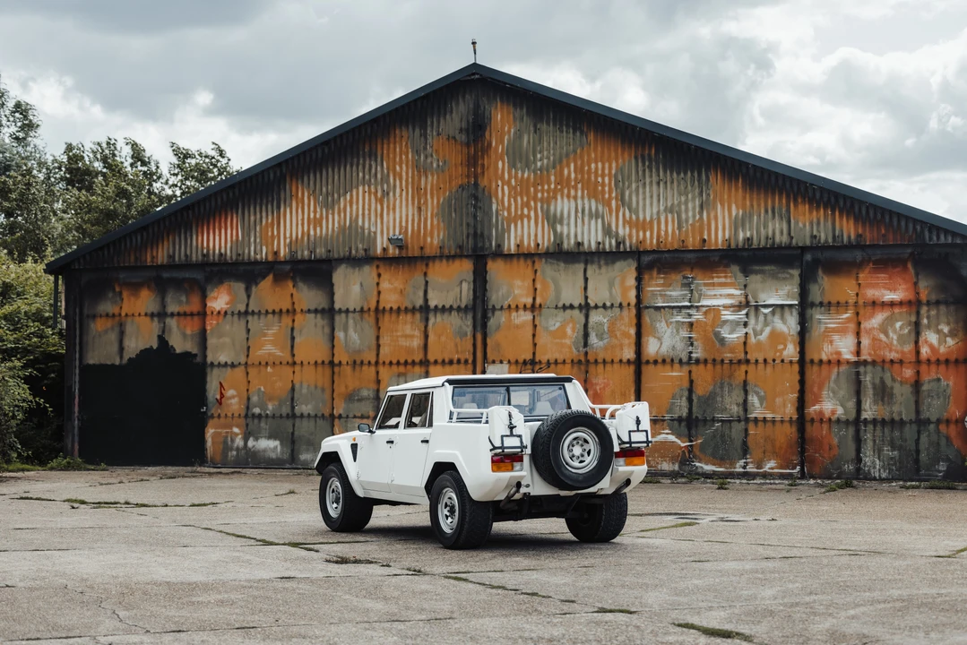 1985 Lamborghini LM002 - Image 10 of 31