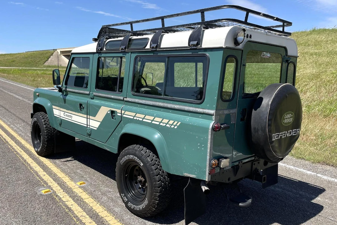 1985 Land Rover Defender 110 - Image 4 of 31