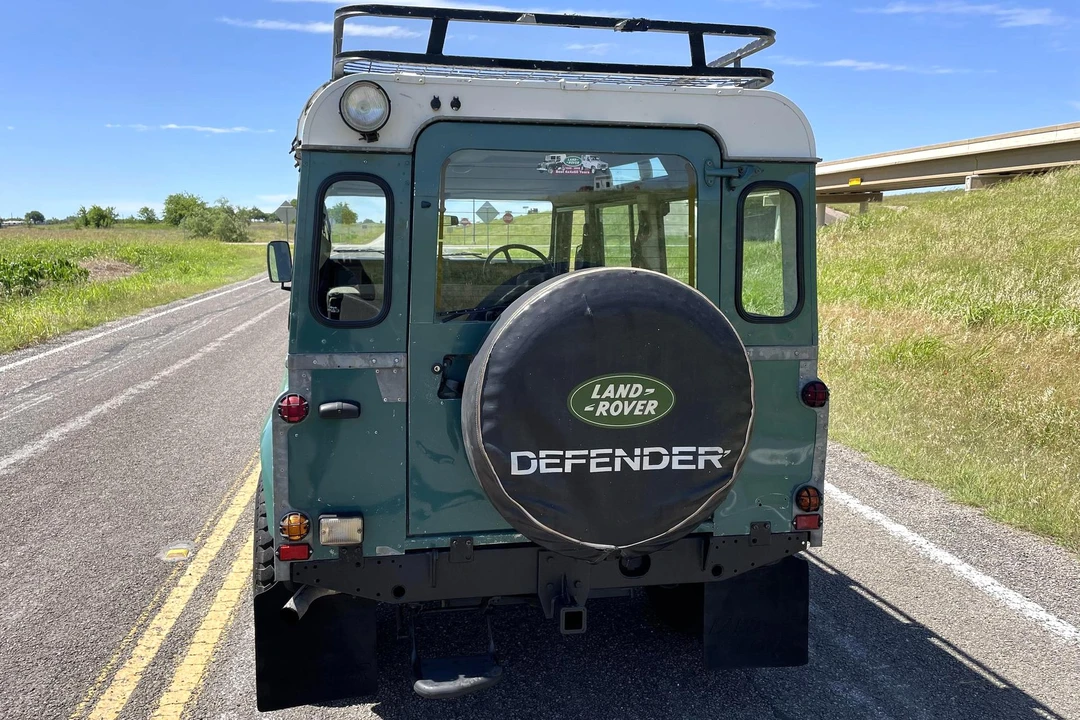 1985 Land Rover Defender 110 - Image 5 of 31