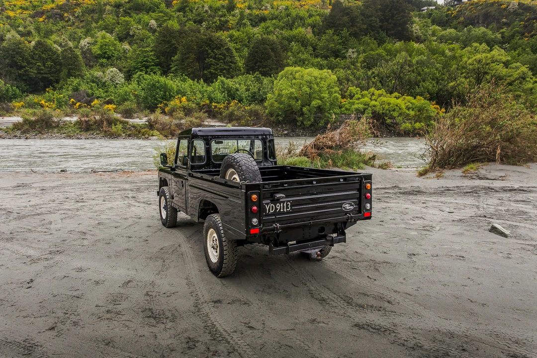1985 Land Rover Defender 110 - Image 7 of 21