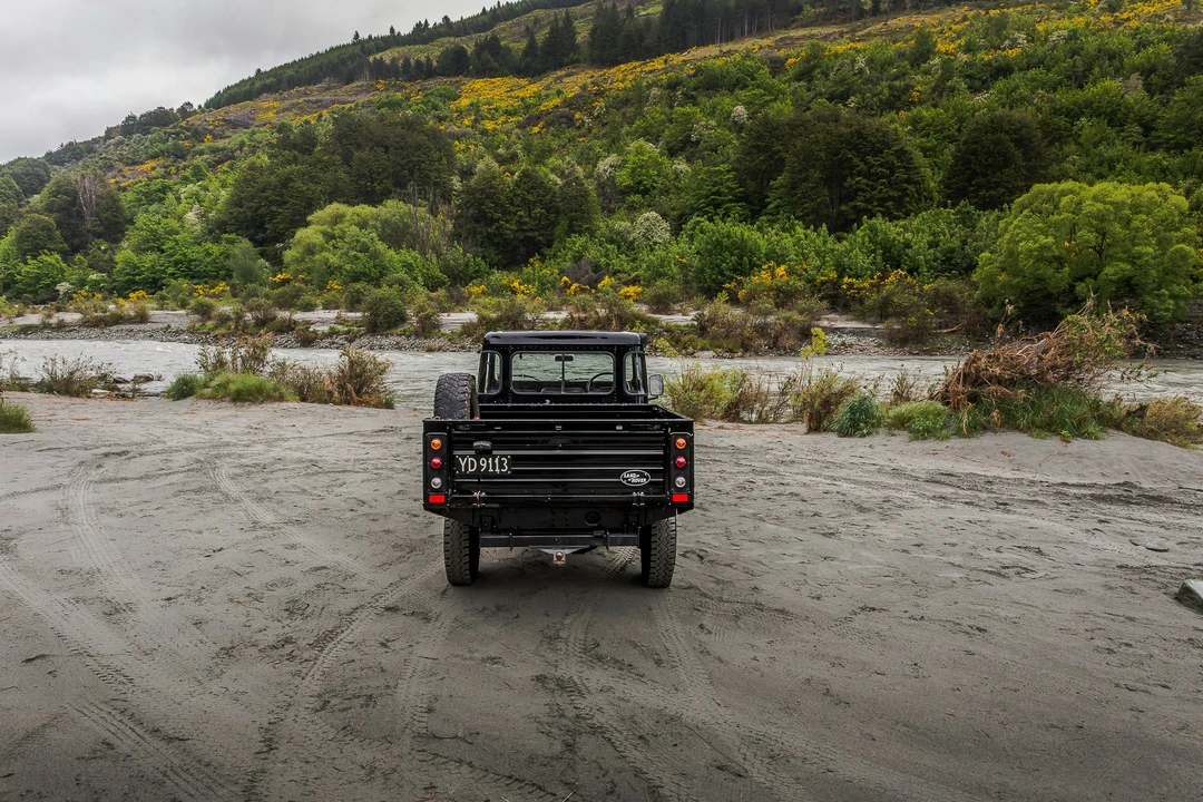 1985 Land Rover Defender 110 - Image 6 of 21