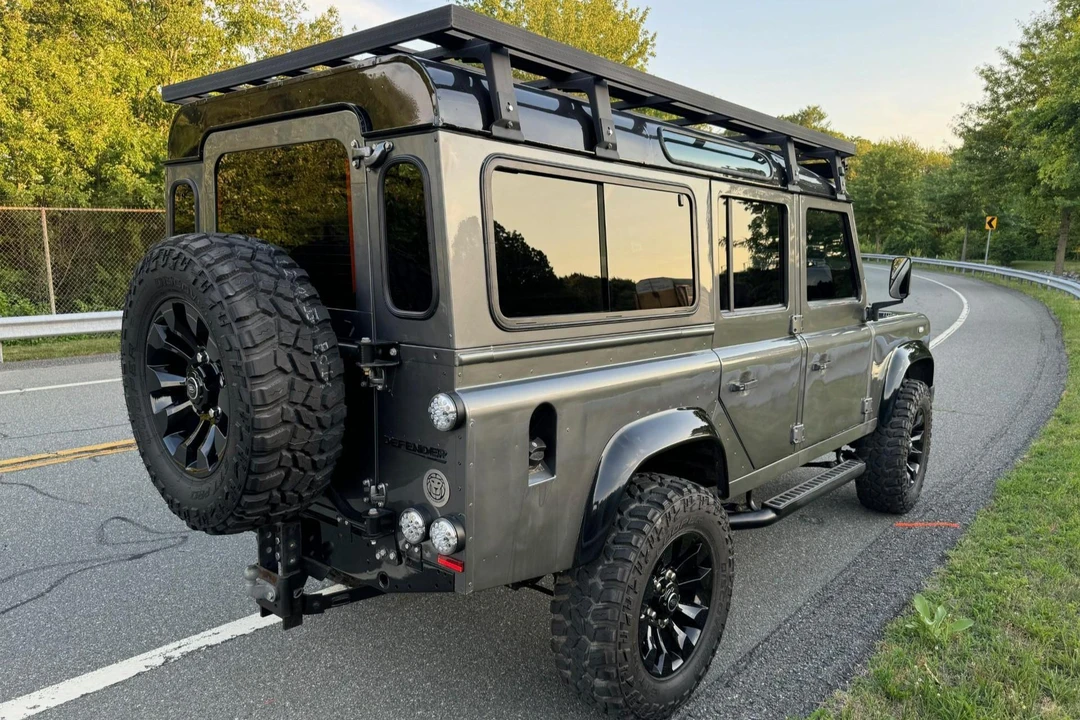 1985 Land Rover Defender 110 - Image 4 of 31