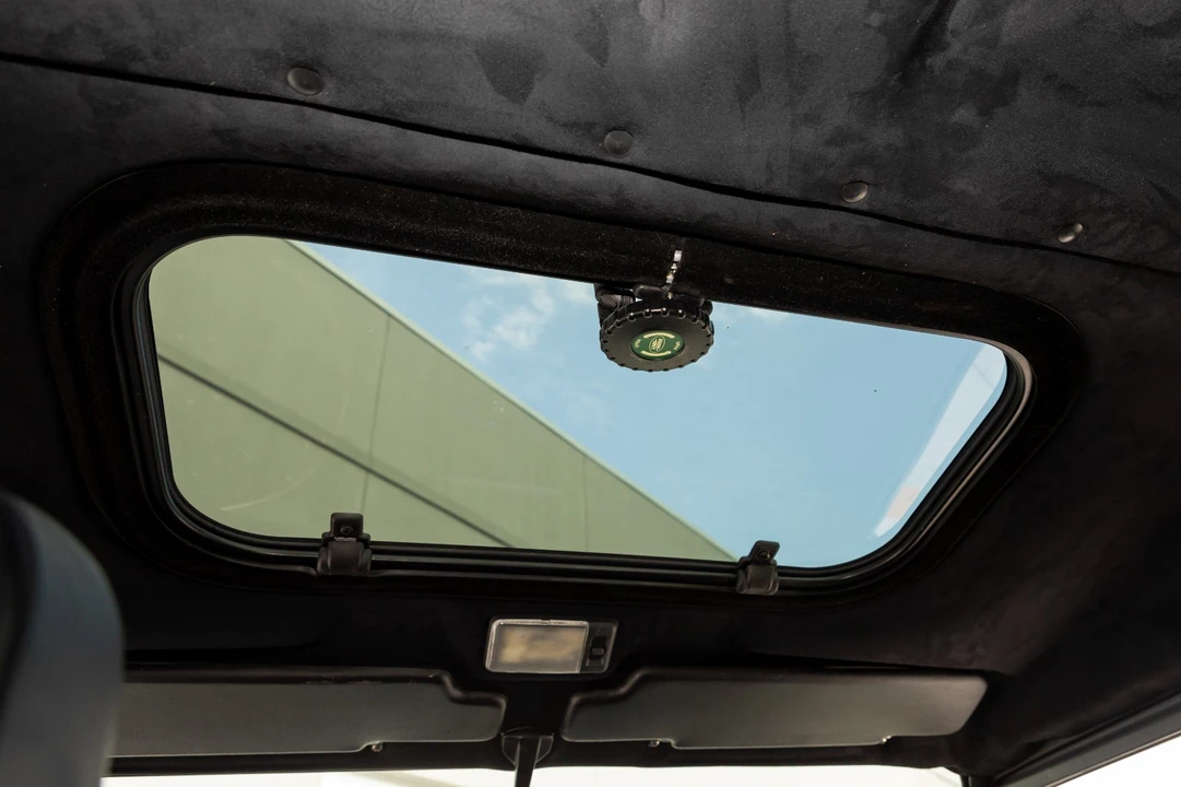 1985 Land Rover Defender 110 - Image 17 of 21