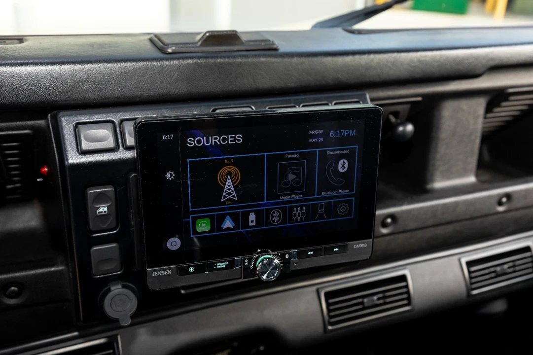 1985 Land Rover Defender 110 - Image 15 of 21