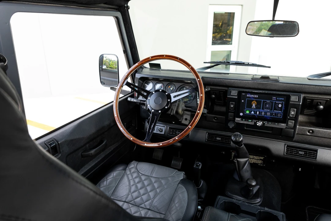 1985 Land Rover Defender 110 - Image 11 of 21
