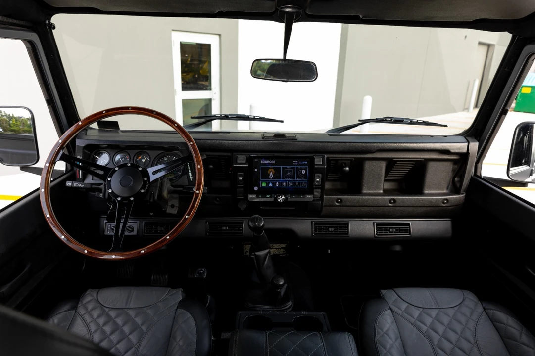 1985 Land Rover Defender 110 - Image 10 of 21