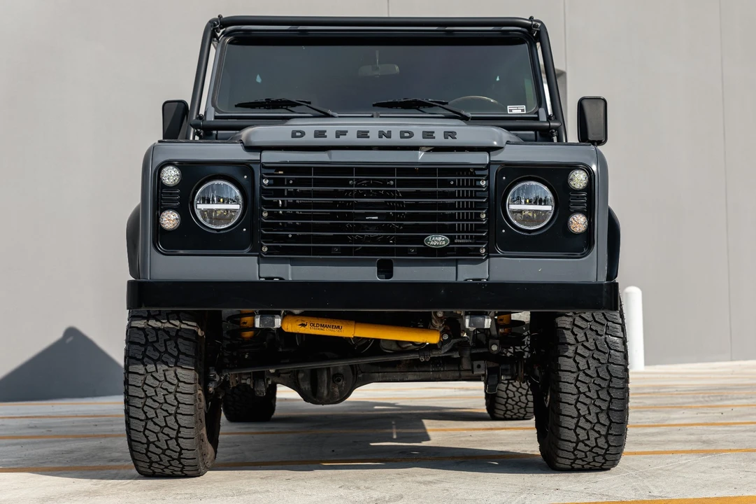 1985 Land Rover Defender 110 - Image 2 of 21