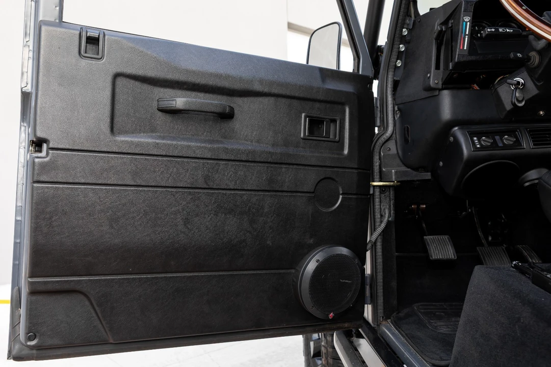 1985 Land Rover Defender 110 - Image 12 of 21