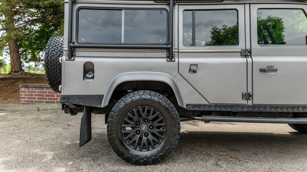 1985 Land Rover Defender 110 - Image 15 of 31