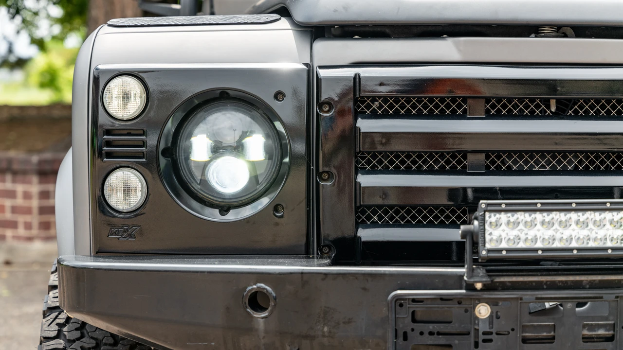 1985 Land Rover Defender 110 - Image 17 of 31