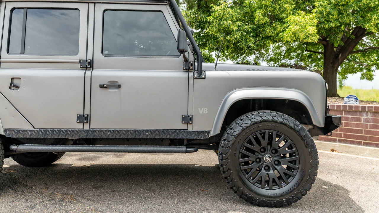 1985 Land Rover Defender 110 - Image 16 of 31