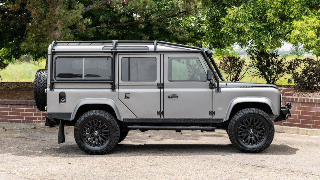 1985 Land Rover Defender 110 - Image 4 of 31