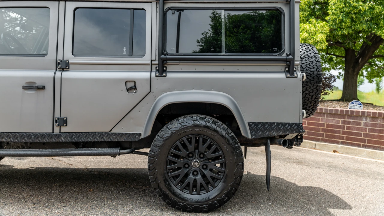 1985 Land Rover Defender 110 - Image 14 of 31