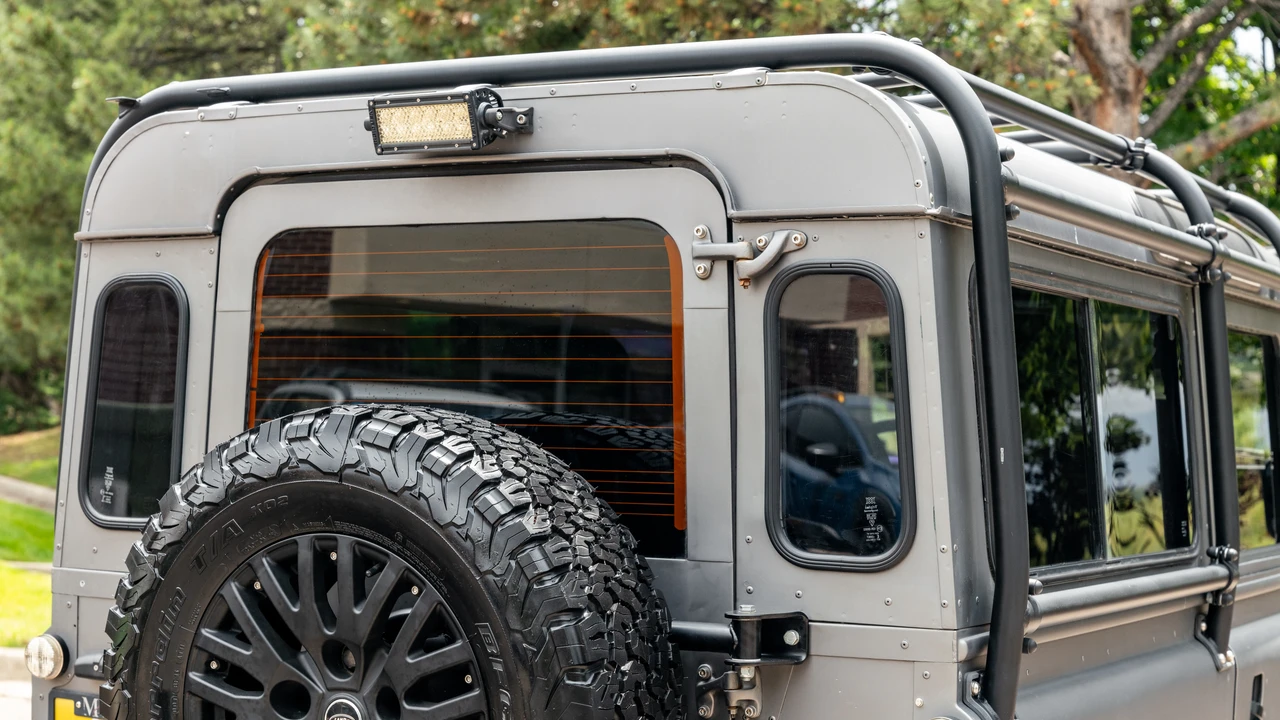 1985 Land Rover Defender 110 - Image 20 of 31