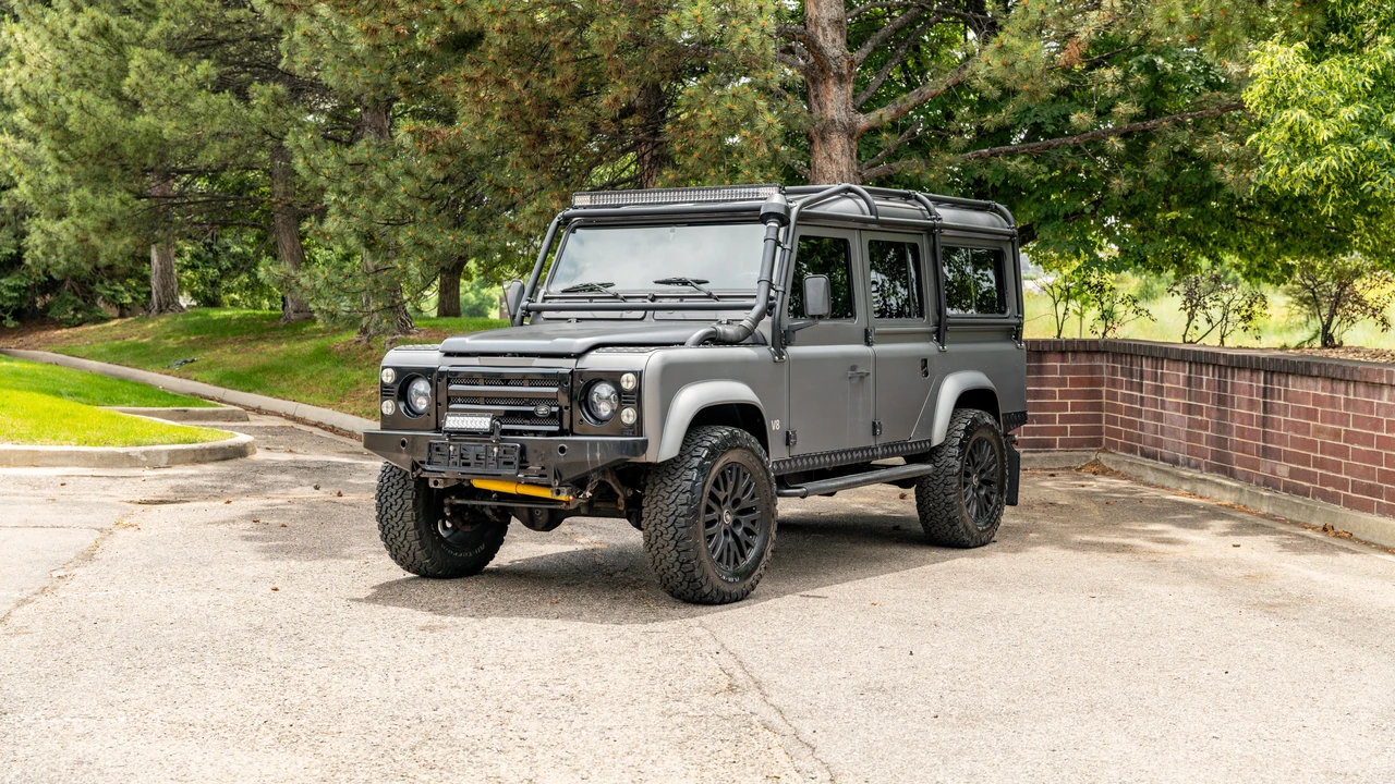 1985 Land Rover Defender 110 - Image 10 of 31
