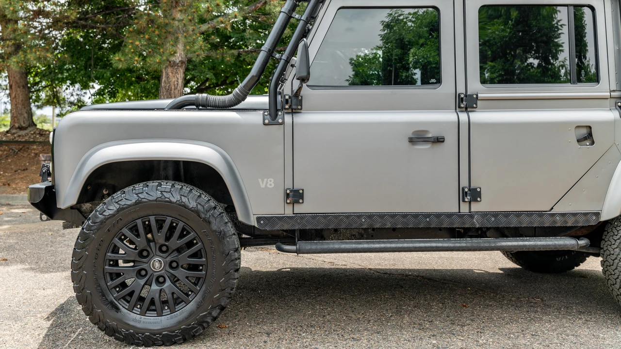 1985 Land Rover Defender 110 - Image 13 of 31