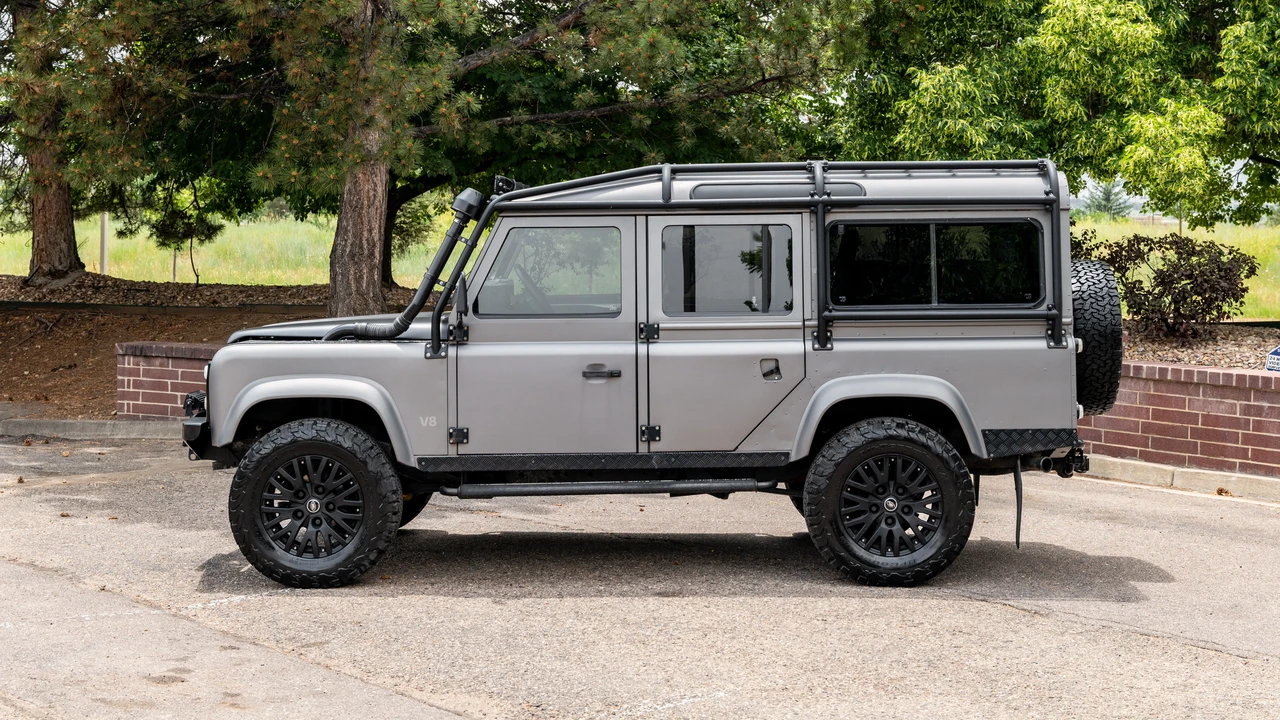 1985 Land Rover Defender 110 - Image 5 of 31