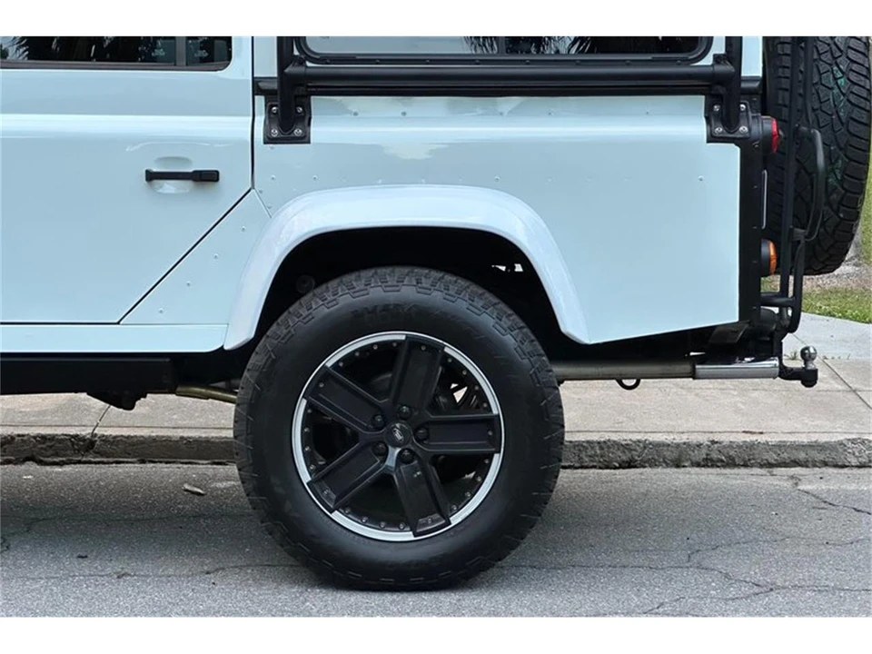 1985 Land Rover Defender 110 - Image 10 of 31