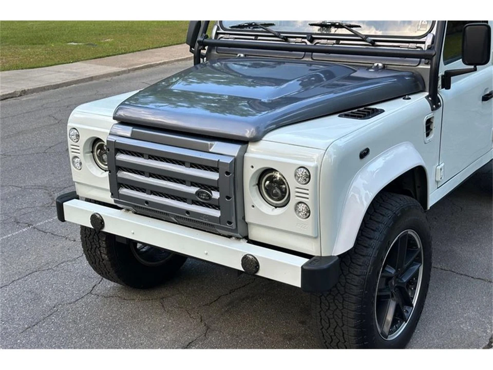 1985 Land Rover Defender 110 - Image 4 of 31