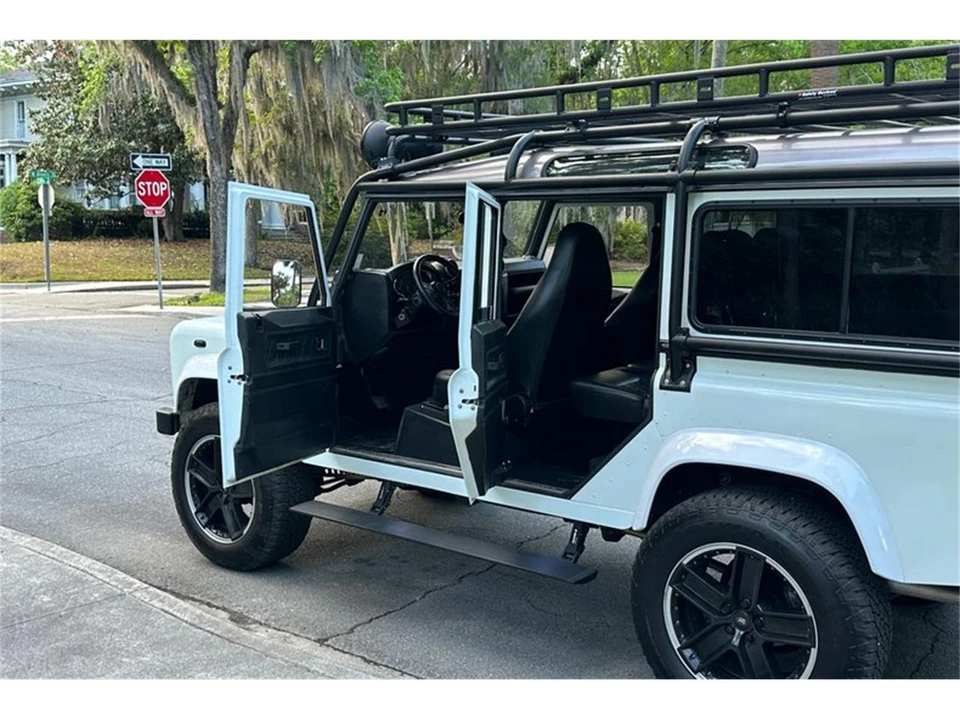 1985 Land Rover Defender 110 - Image 28 of 31