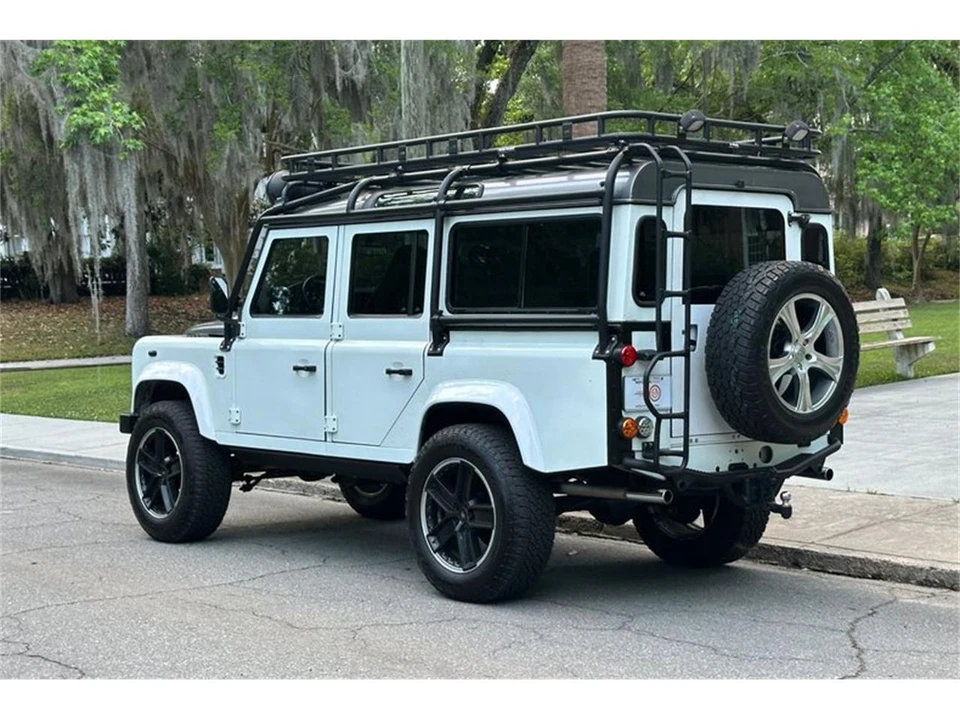 1985 Land Rover Defender 110 - Image 11 of 31