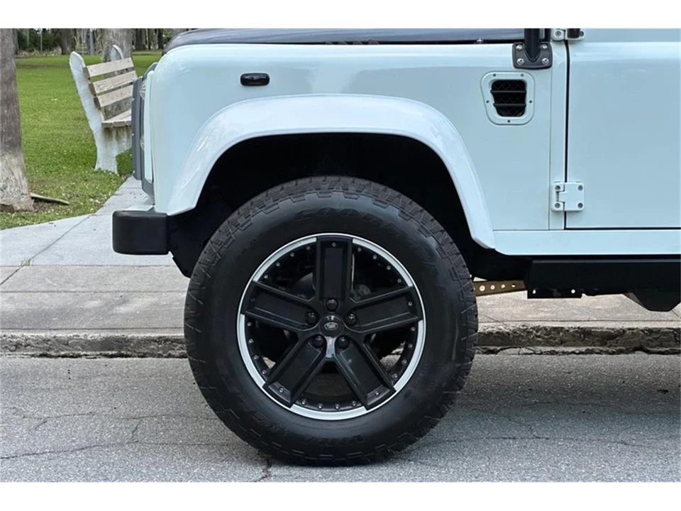 1985 Land Rover Defender 110 - Image 9 of 31