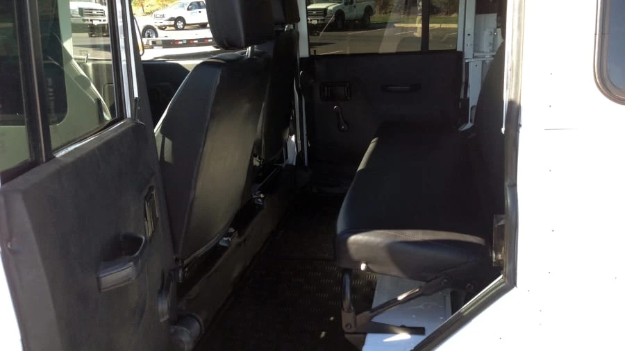 1985 Land Rover Defender 110 - Image 6 of 7