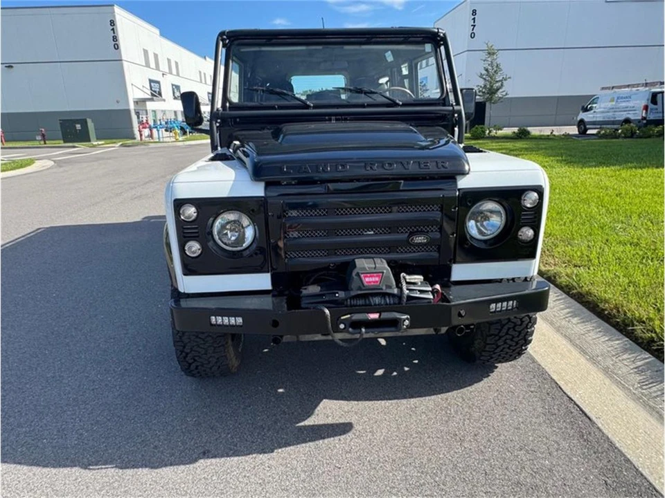 1985 Land Rover Defender 110 - Image 8 of 11