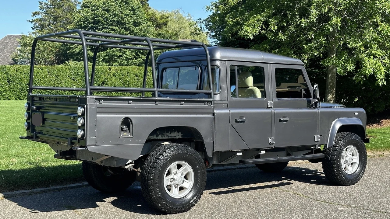 1985 Land Rover Defender 130 - Image 9 of 12